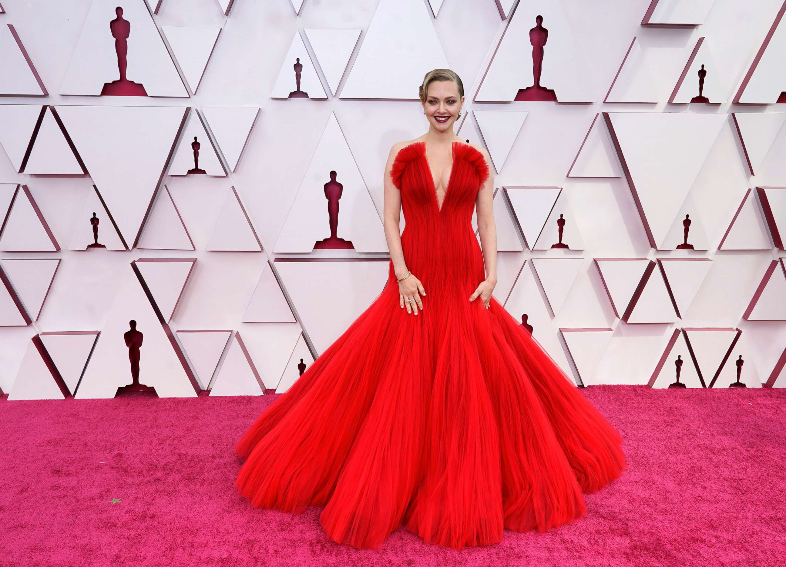 PHOTO: Amanda Seyfried arrives to the 93rd Academy Awards, at Union Station, in Los Angeles, April 25, 2021.