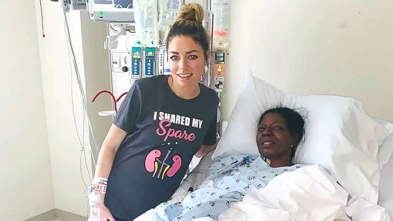 PHOTO: Amanda Hayhurst, 32, left, poses with Vonchelle Knight, 50, after their transplant.