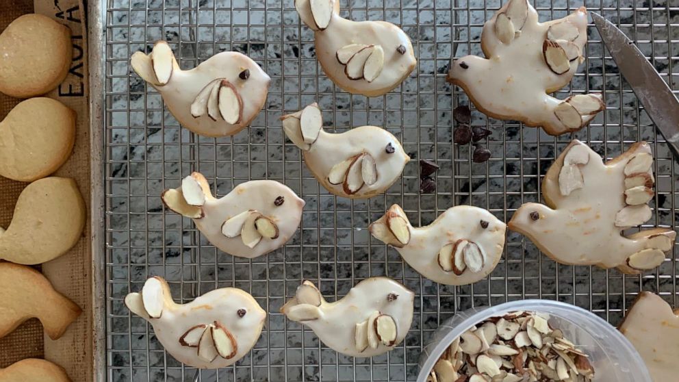 PHOTO: Chef Ryan Scott's Amaretto Bird Cookies with Orange Glaze.