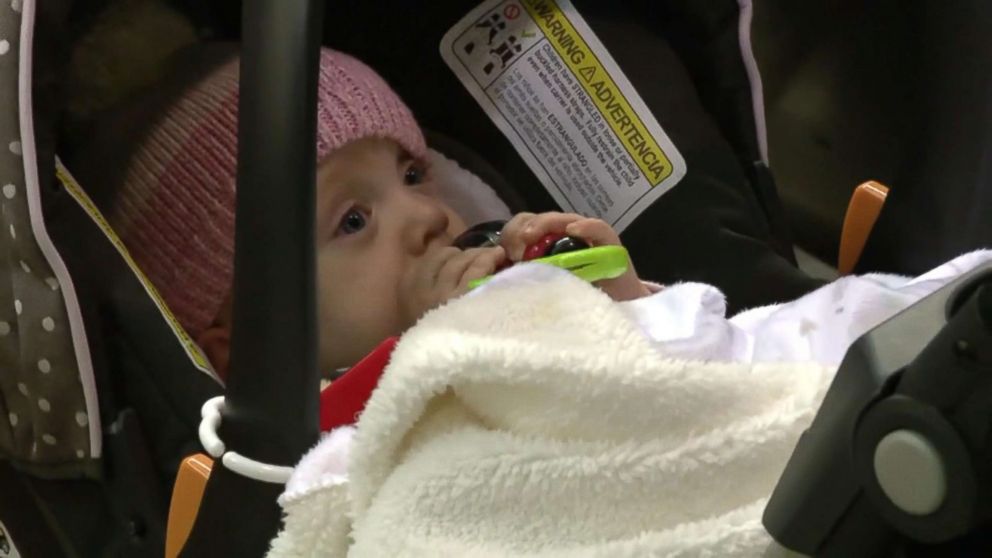 PHOTO: Kelsey Zwick was on her way to a hospital appointment with her daughter Lucy when a stranger named Jason Kunselman offered his first class seat to them.