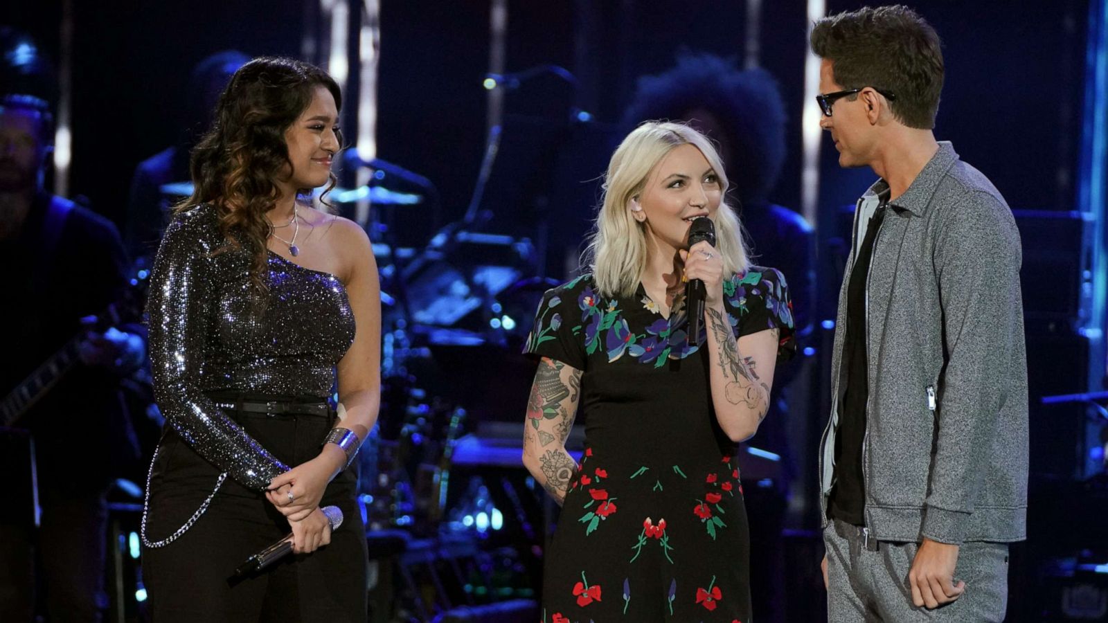 PHOTO: Alyssa Raghu, Julia Michaels, Bobby Bones appear on "American Idol," April 8, 2019.