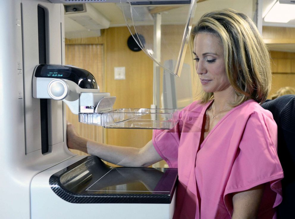 PHOTO: Amy Robach gets a mammogram during the live broadcast on "Good Morning America," Oct. 1, 2013.