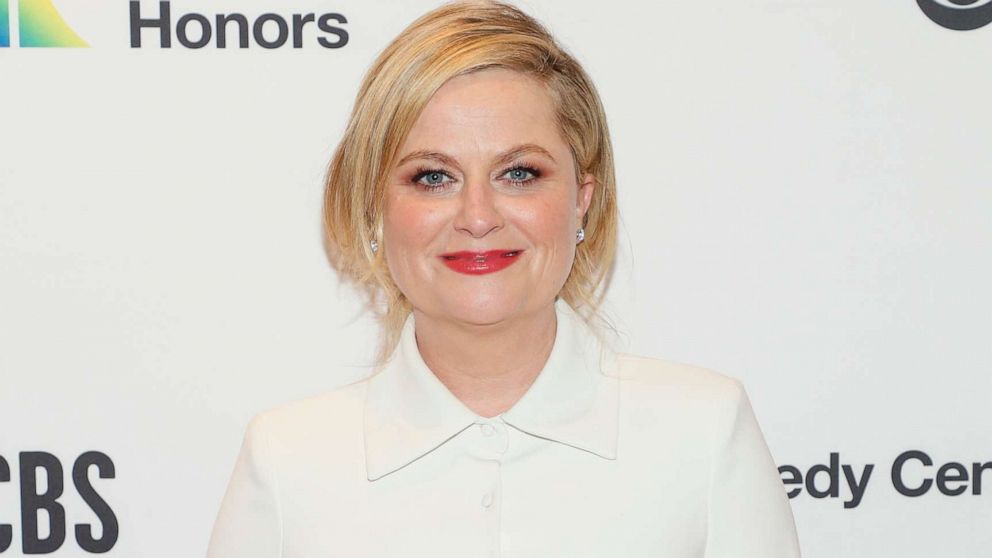 Amy Poehler says she is 'open' to hosting the Oscars - Good Morning America