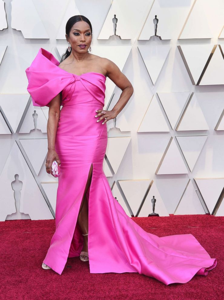 PHOTO: Angela Bassett arrives at the Oscars, Feb. 24, 2019, at the Dolby Theatre in Los Angeles.