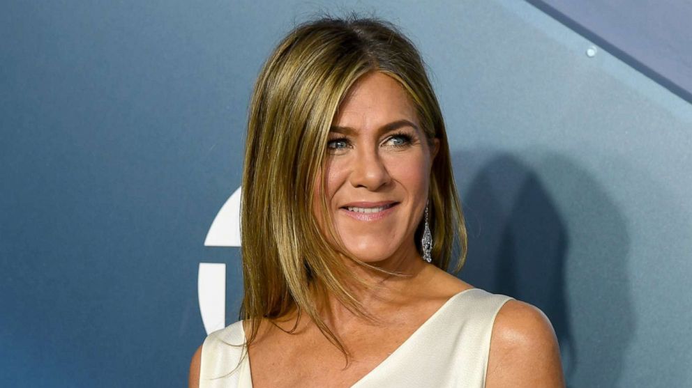 Jennifer Aniston's Instagram debut breaks the internet -- and a record -  Good Morning America