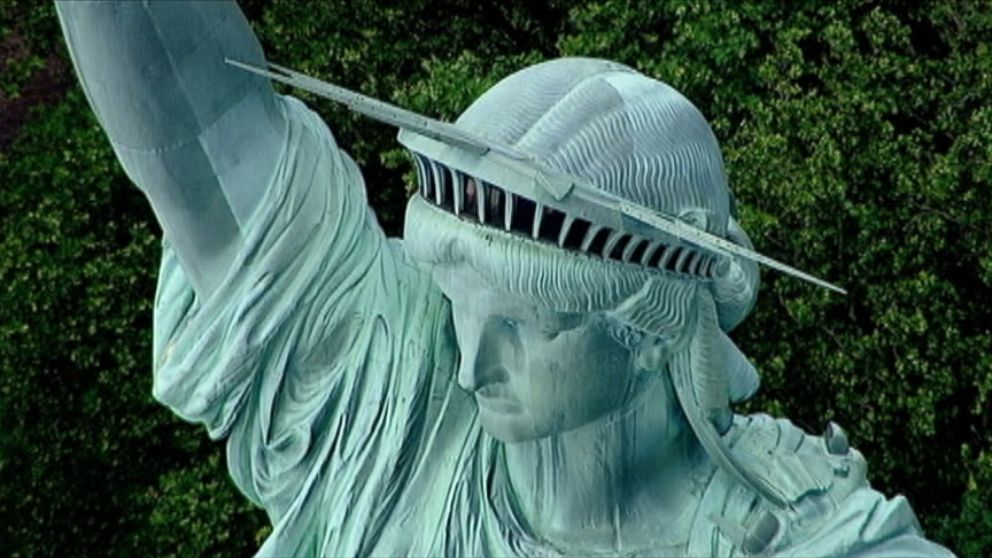 statue of liberty analysis