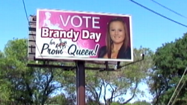 Texas Mom Behind Prom Queen Billboard Says Daughter Not Chosen