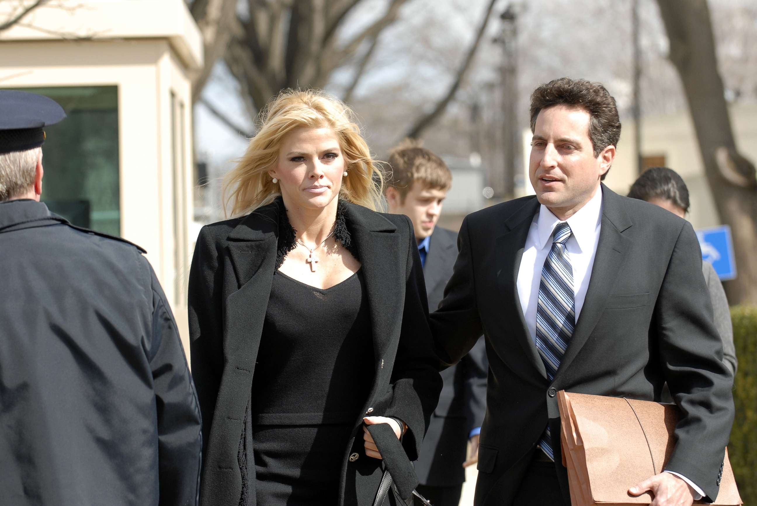 PHOTO: Former Playboy Playmate Anna Nicole Smith and her attorney Howard Stern leave the Supreme Court in Washington, D.C., Feb. 28, 2006.