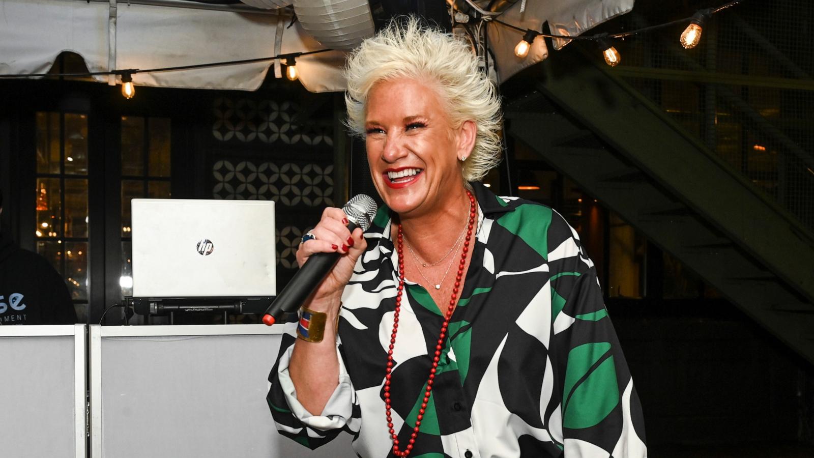 PHOTO: FILE: Food Network Star Anne Burrell Dies at 55
