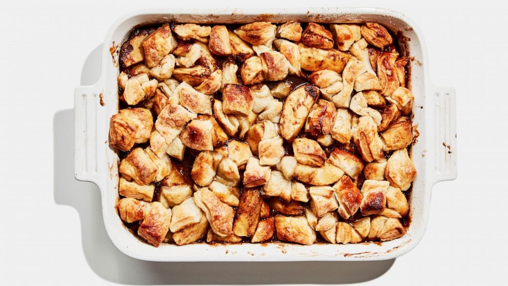 PHOTO: Claire Saffitz's easy apple pandowdy is a great alternative to pie this Thanksgiving. 