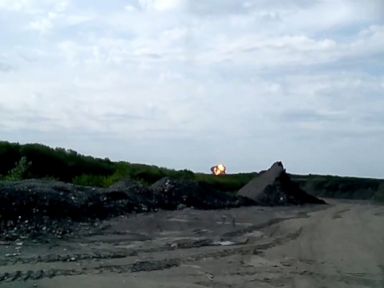 Amateur footage claims to capture Boeing 777 crash in Ukraine.