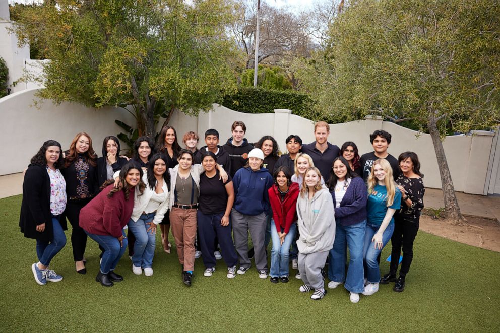 PHOTO: Prince Harry and Meghan, the Duke and Duchess of Sussex, meet with teens from AHA! Santa Barbara, a youth group, to discuss mental health.