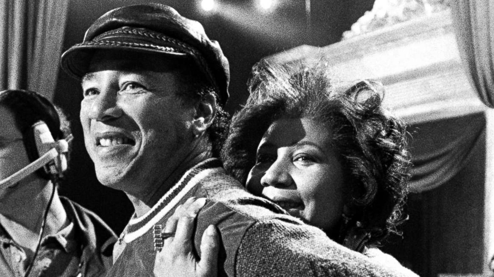 PHOTO: Aretha Franklin hugs Smokey Robinson at a rehearsal for the 'Aretha Franklin: Duets' concert to benefit the Gay Men's Health Crisis at the Nederlander Theater in April 1993 in New York.