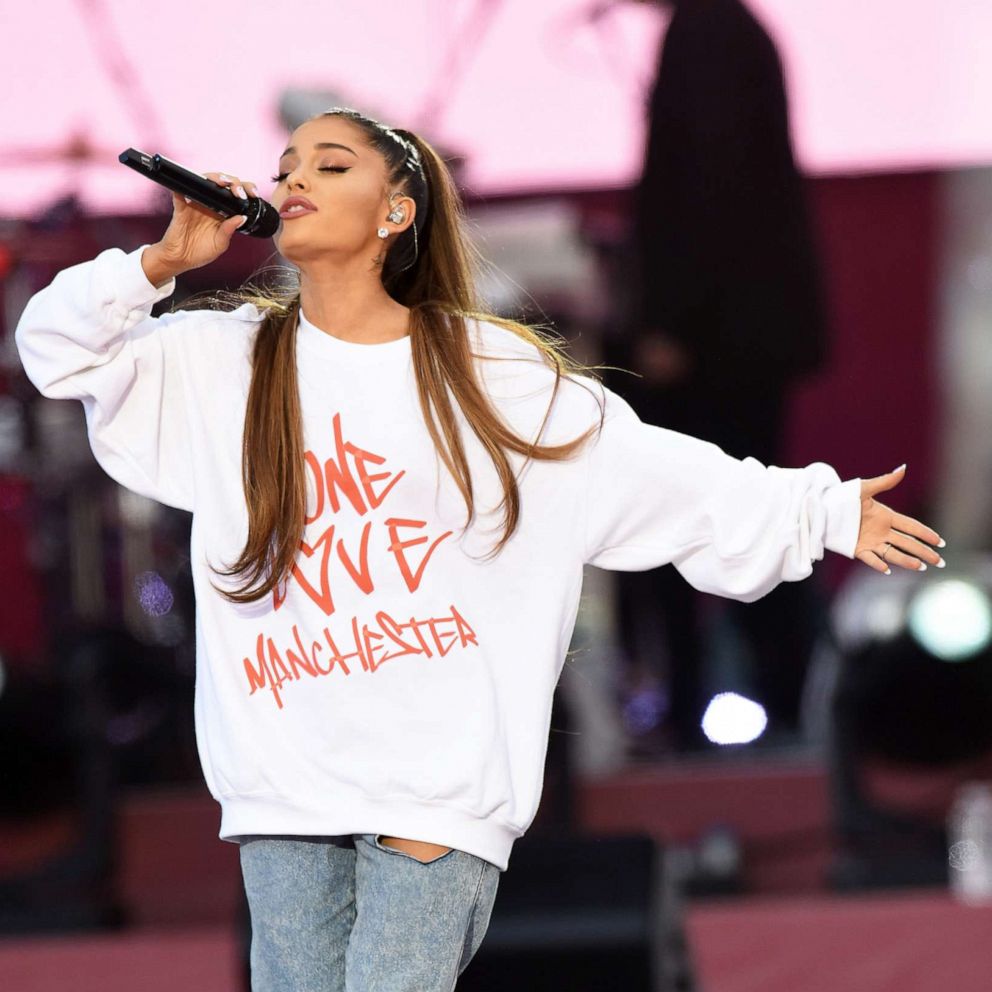 Ariana Grande's bag pays tribute to Manchester attack victims