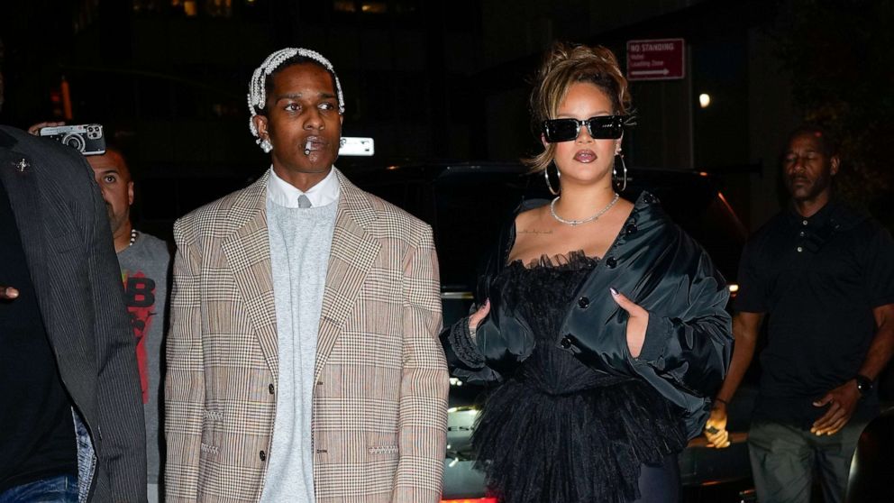 Compulsion Ocean Portræt Rihanna steps out with A$AP Rocky on his birthday in New York City - Good  Morning America