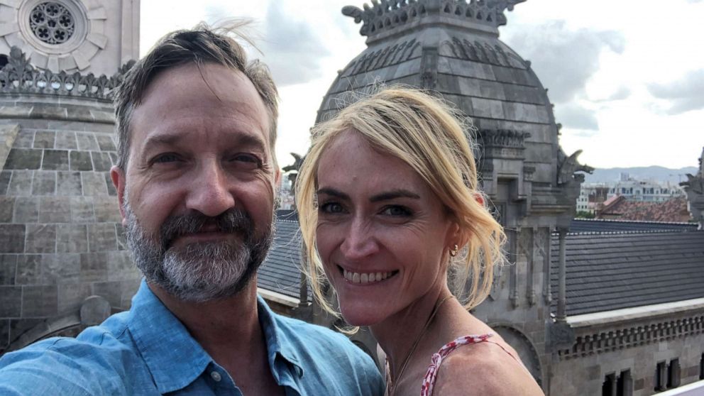 PHOTO: Pete Ashdown is pictured with his partner Heather Armstrong, who died in May 2023 at the age of 47.