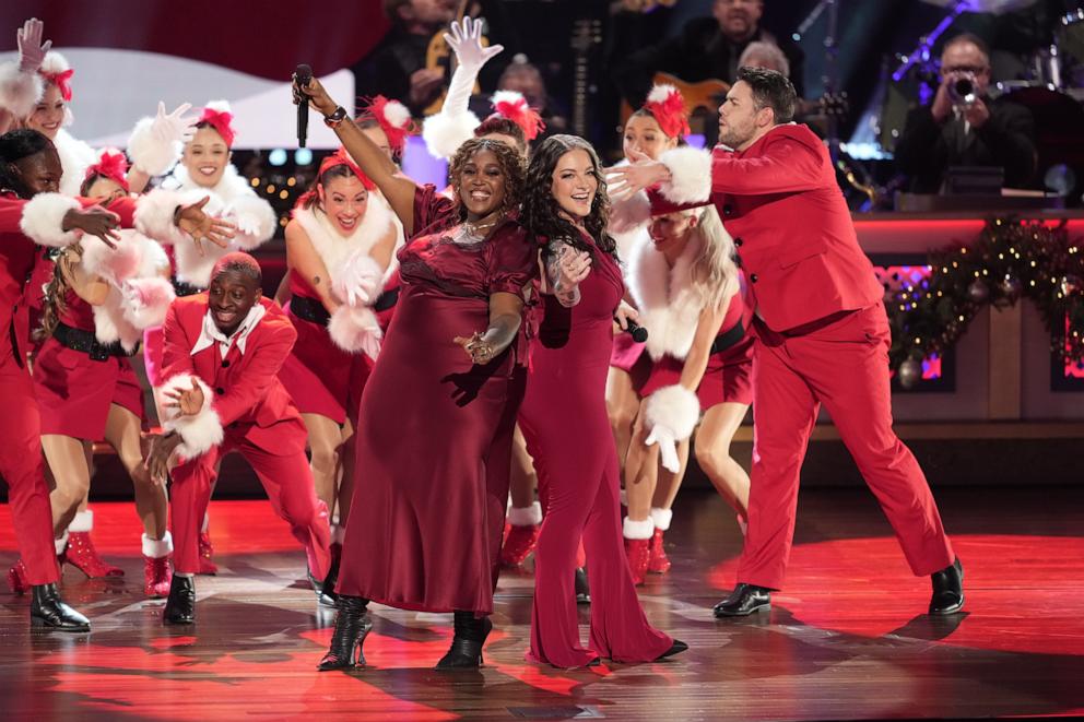 PHOTO: Ashley McBryde and Brittney Spencer perform during “CMA Country Christmas."