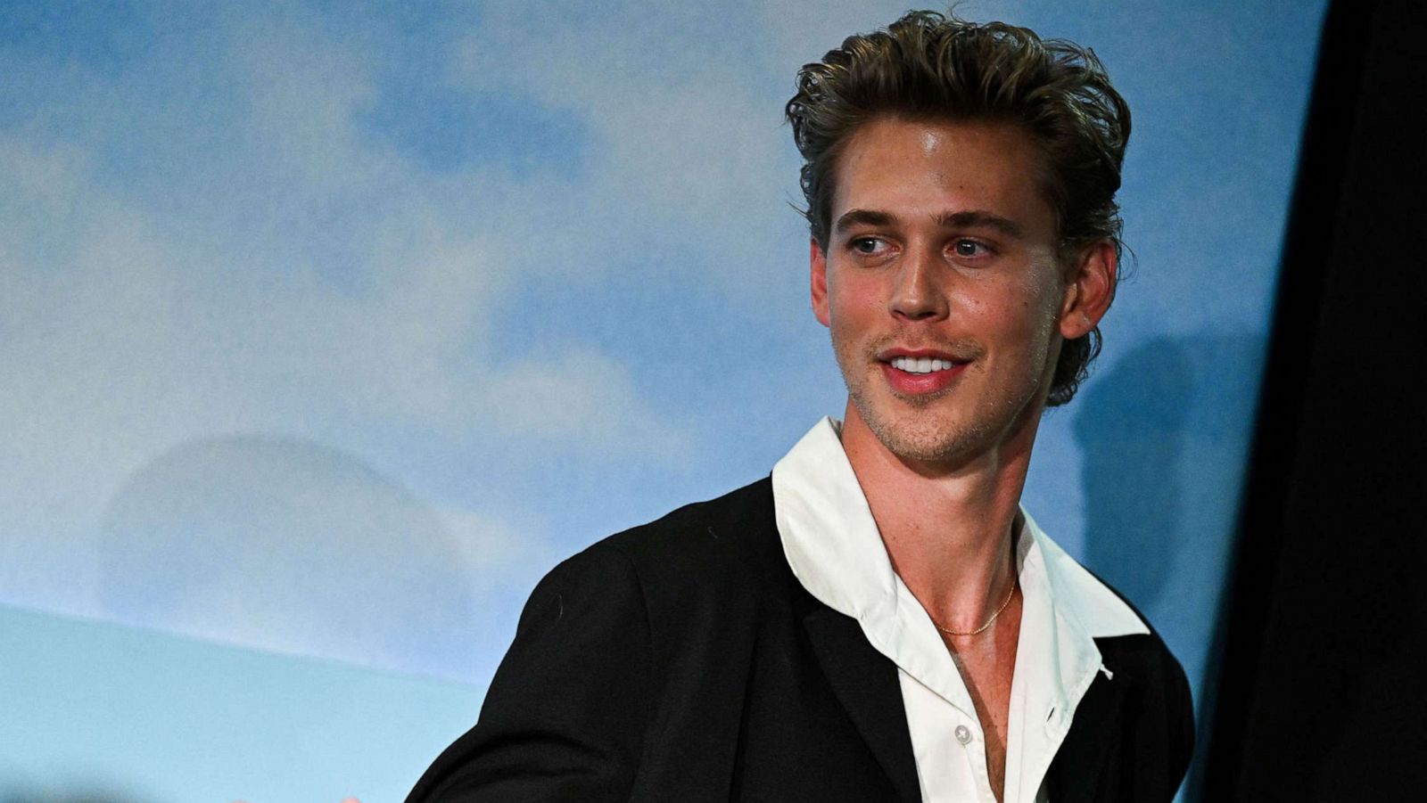 PHOTO: Austin Butler attends a press conference for the film "Elvis" during the 75th edition of the Cannes Film Festival in Cannes, France, May 26, 2022.