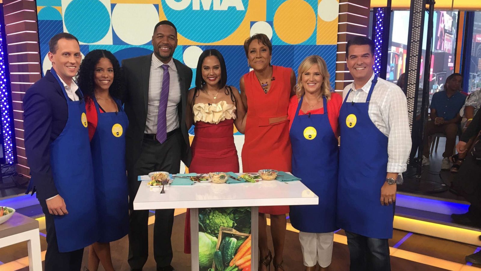 PHOTO: "Family Food Fight" host Ayesha Curry, center, appears on "Good Morning America," June 18, 2019.