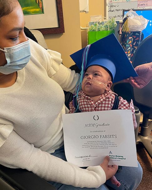 Baby born at 23 weeks graduates from hospital NICU after 170 days - Good  Morning America