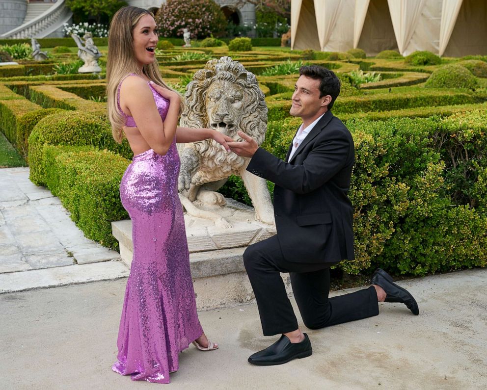 PHOTO: Rachel Recchia and Tino in an episode of ABC's "The Bachelorette."