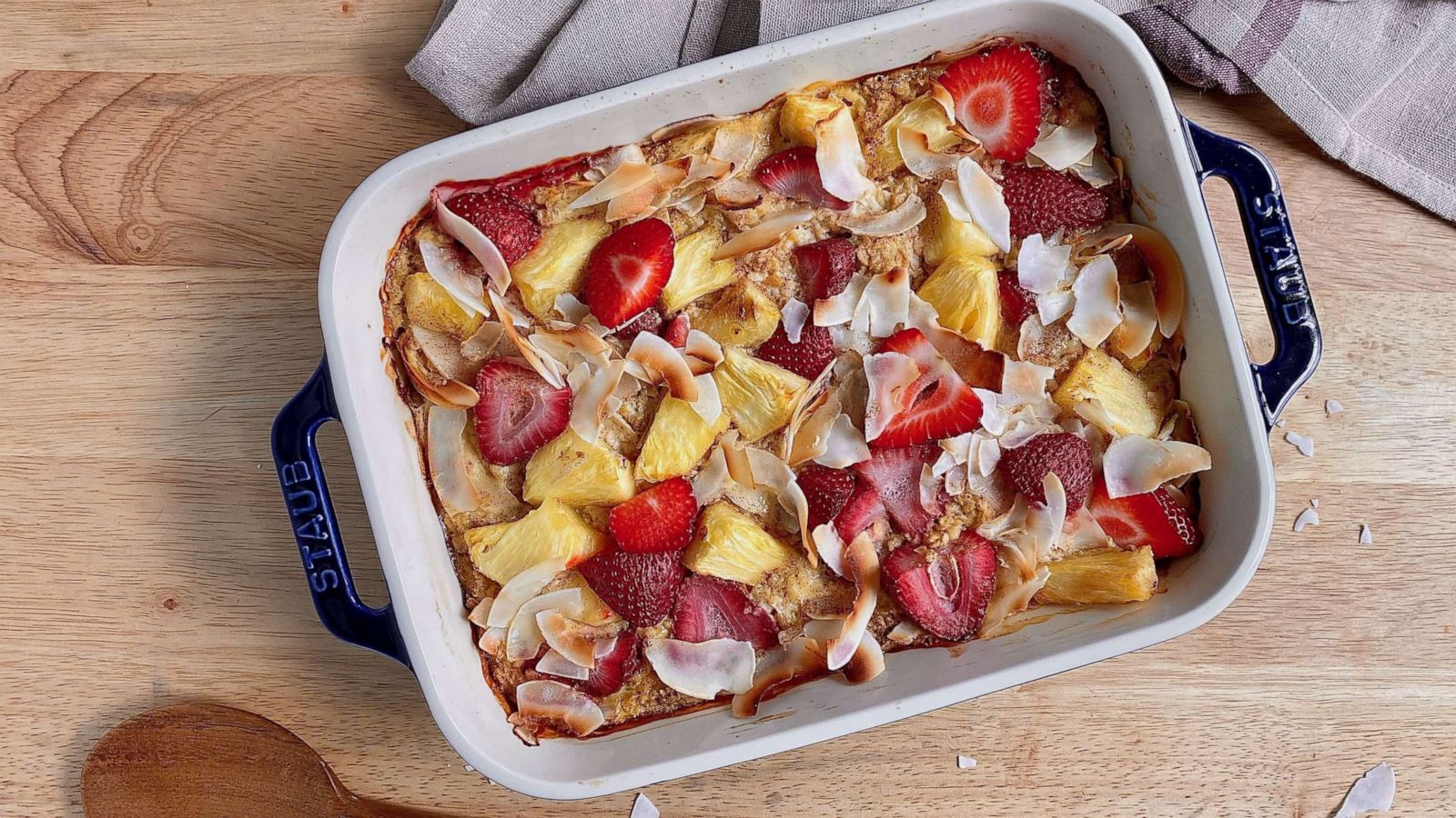 PHOTO: A pan of baked oats with fruit.