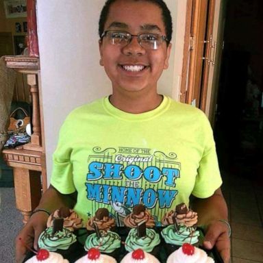 14 Year Old Sells 5k Worth Of Cupcakes To Bring His Entire Family