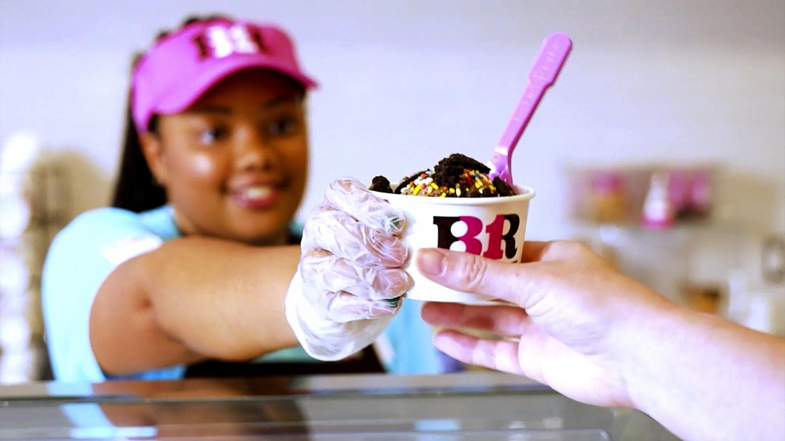 PHOTO: Baskin-Robbins offers $1.99 scoop to parents this summer in new promotion.