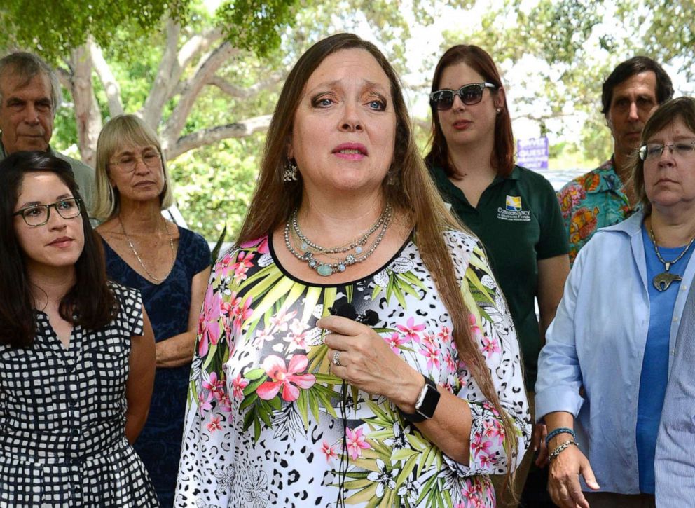 PHOTO: Carole Baskin of Big Cat Rescue spoke during a news conference held out in front of the Hyatt Regency Sarasota that criticized state proposals dealing with black bears, Florida panthers and the use of state parks, June 26, 2015, in Sarasota, Fla. 