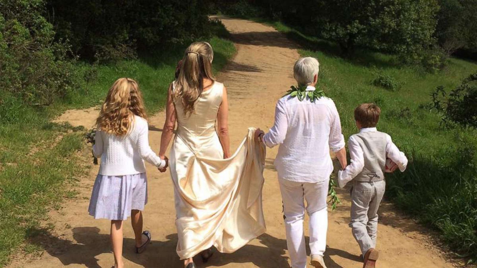 ABC News' Becky Worley to parents on National Coming Out Day: 'This day is  for you too' - Good Morning America