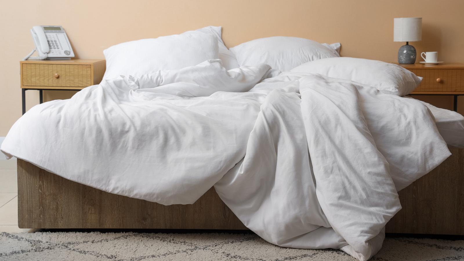 PHOTO: bed