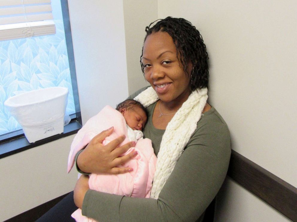 PHOTO: Shalon Irving holds her newborn daughter Soleil shortly after giving birth in January 2017.