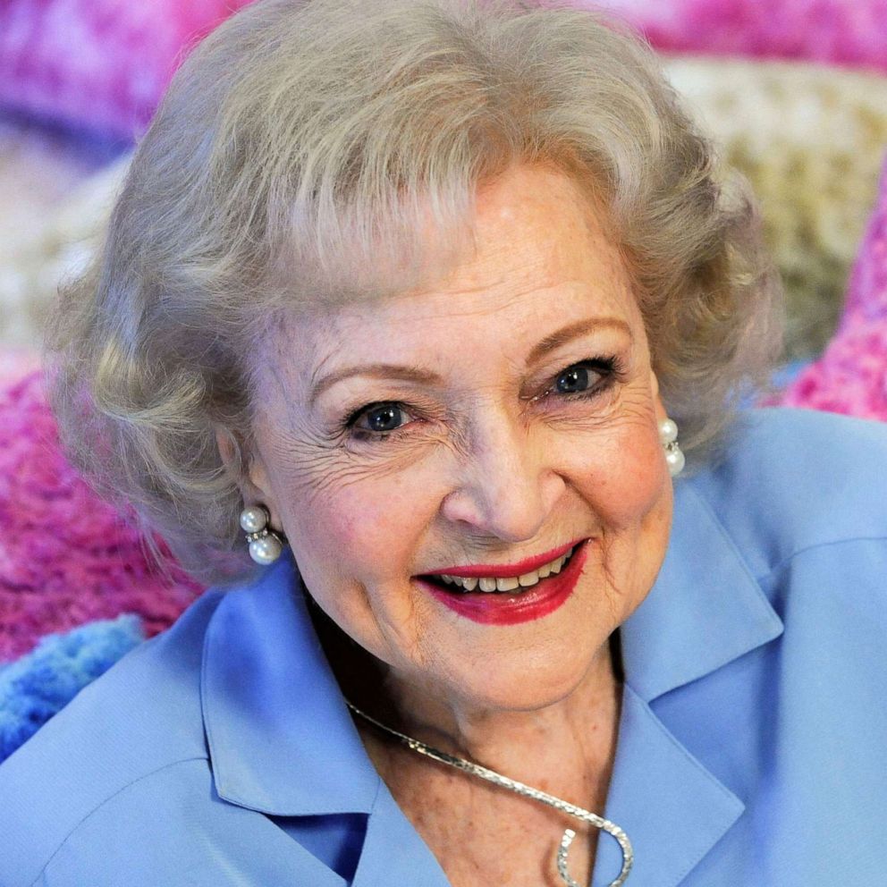 Betty White's assistant shares 'one of the last photos' of the actress ...