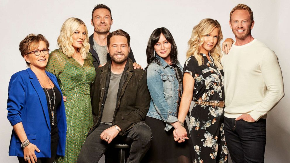 VIDEO: Jason Priestley, Jennie Garth, Ian Ziering, Gabrielle Carteris, Brian Austin Green and Tori Spelling are all returning to Fox for this six-episode event series, which is called "90210."