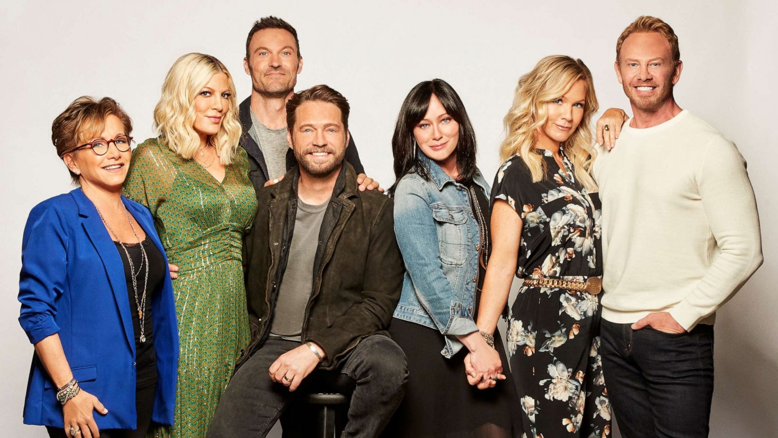 PHOTO: Gabrielle Carteris, Tori Spelling, Brian Austin Green, Jason Priestley, Shannen Doherty, Jennie Garth and Ian Ziering pose in a promotional photo for "BH90210," which will premiere on FOX, Aug. 7, 2019.