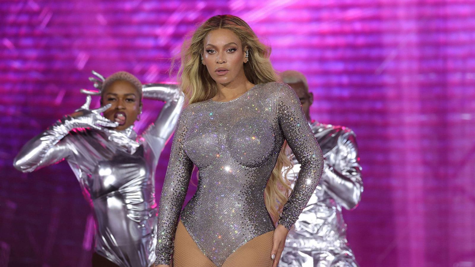 PHOTO: Beyoncé performs onstage during the "Renaissance World Tout" at MetLife Stadium on July 29, 2023 in East Rutherford, N.J.