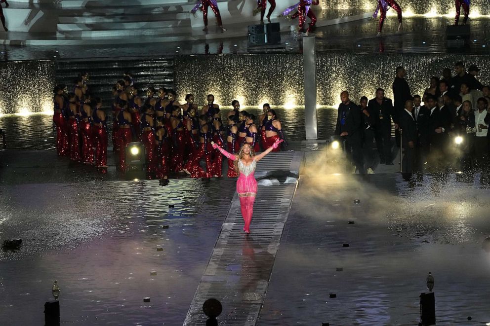 PHOTO: Beyoncé performs on stage headlining the Grand Reveal of Dubai's newest luxury hotel, Atlantis The Royal, Jan. 21, 2023, in Dubai, United Arab Emirates.
