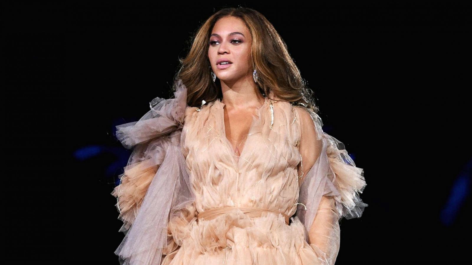 PHOTO: Beyonce performs onstage during the 'On The Run II' Tour' at Rose Bowl, Sept 22, 2018, in Pasadena, Calif.