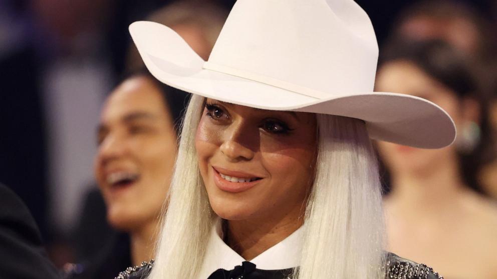 VIDEO: Beyonce enters a new era with country music