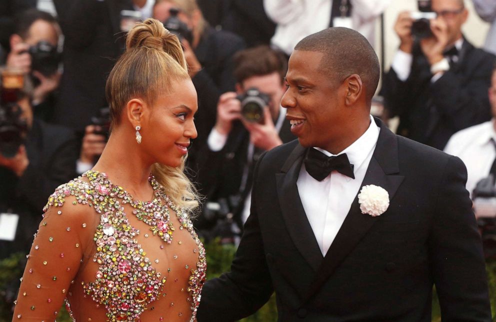 PHOTO: Beyonce arrives with Jay-Z at the Metropolitan Museum of Art Costume Institute Gala, May 4, 2015, in New York City.