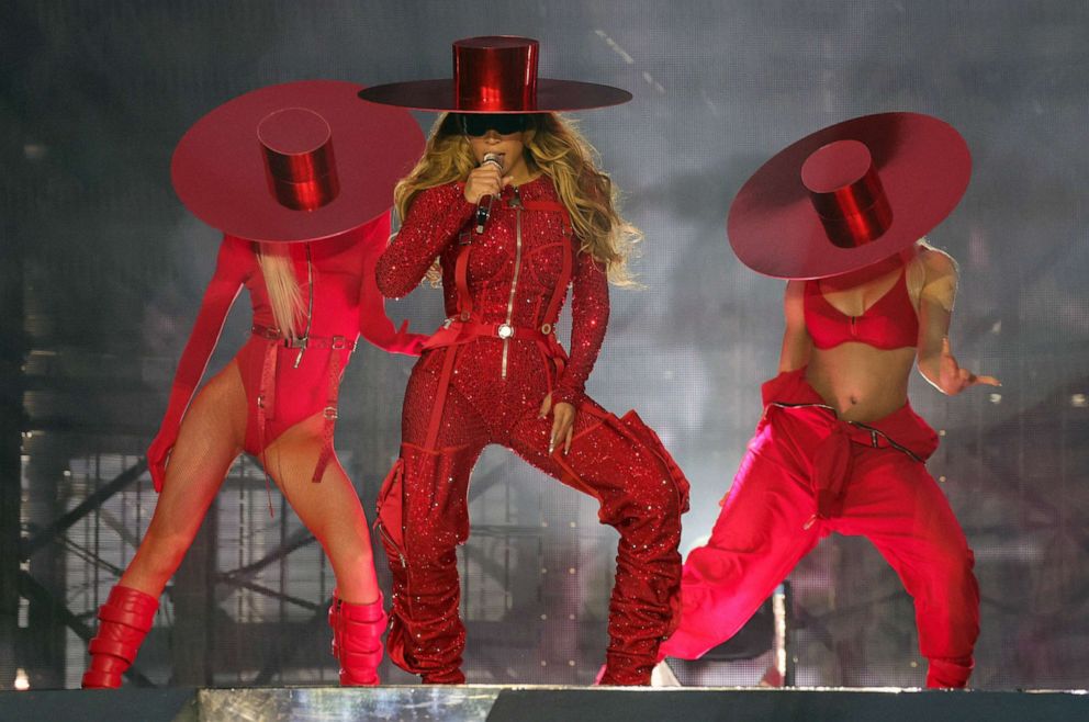 PHOTO: Beyonce performs onstage at the Tottenham Hotspur Stadium, May 29, 2023 in London.