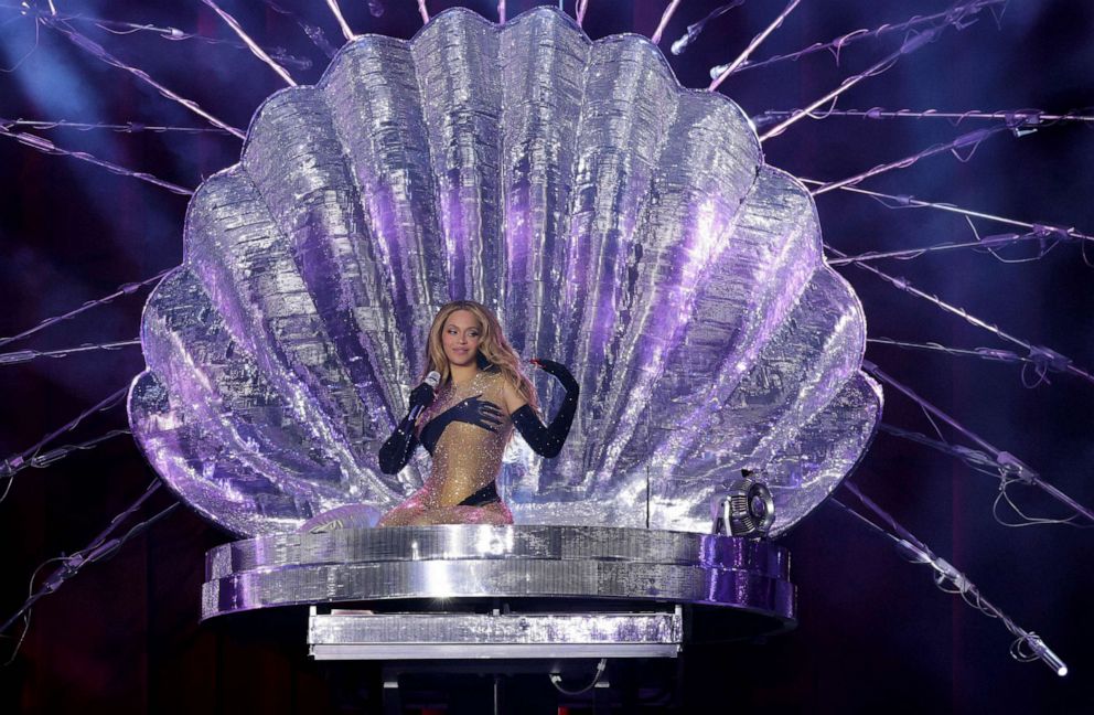 PHOTO: Beyonce performs onstage at the Tottenham Hotspur Stadium, May 29, 2023 in London.