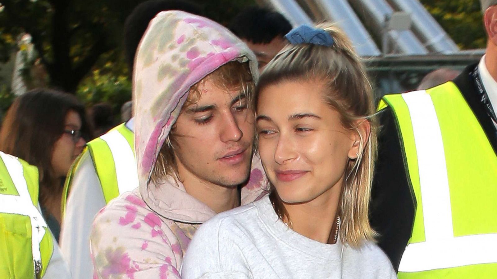 PHOTO: Justin and Hailey Bieber are seen at the London Eye, Sept. 18, 2018, in London.