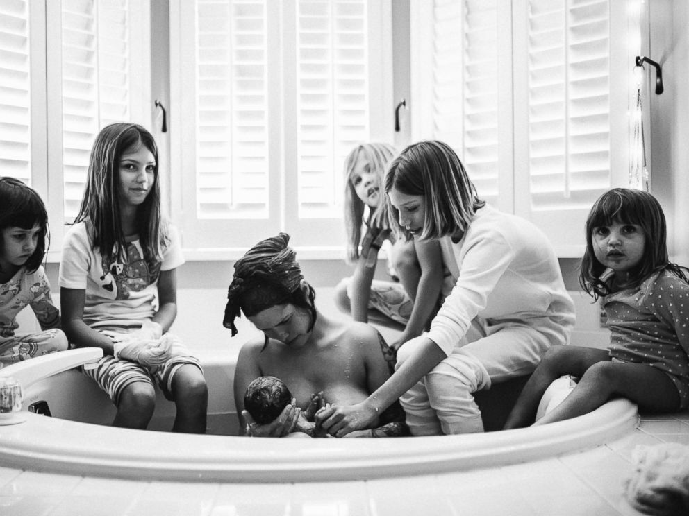 PHOTO: Audrey, 12, Ella, 10, Lillian, 7, Zolie, 4 and Zuri, 2, surrounded their mom Casey Teller of Va., while she was in labor.