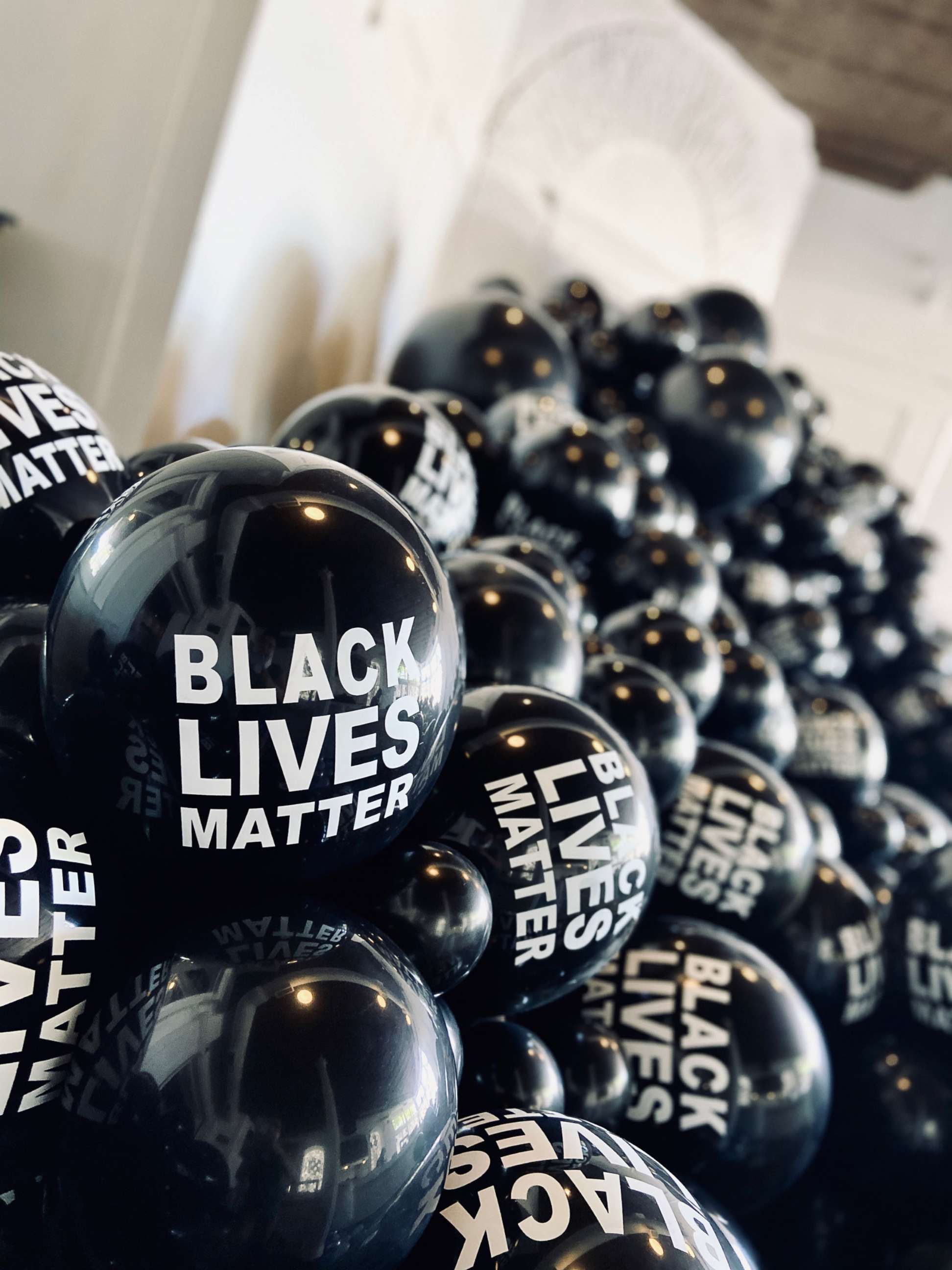 PHOTO: Luft Balloons is giving away free Black Lives Matter balloons in Chicago.