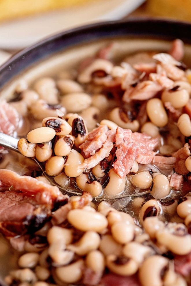 Crockpot Black-Eyed Peas and Beef + VIDEO - Fit Slow Cooker Queen