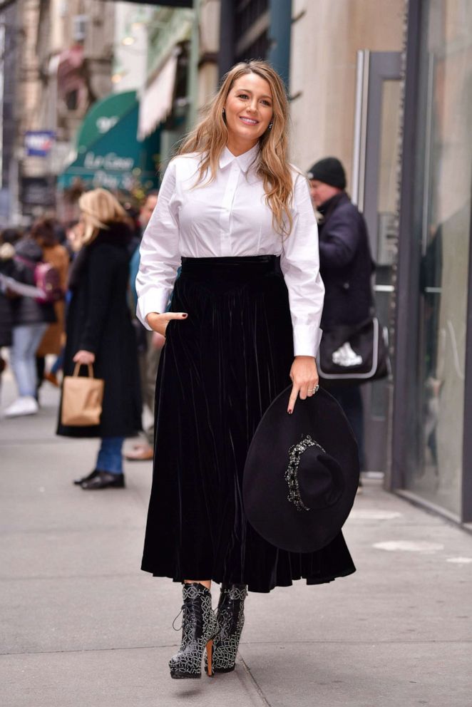 PHOTO: NEW YORK, NY - JANUARY 28:  Blake Lively seen on the streets of Manhattan on January 28, 2020 in New York City.  (Photo by James Devaney/GC Images)
