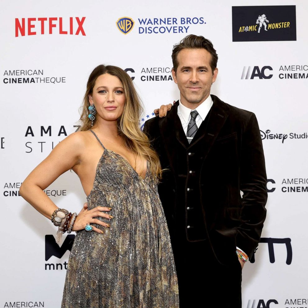 Why Ryan Reynolds apologized to Blake Lively for a photo of them with