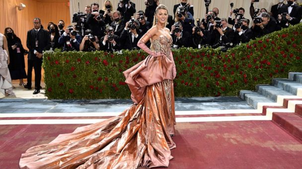 The 'Skinny Arm' and Other Met Ball Poses - ABC News