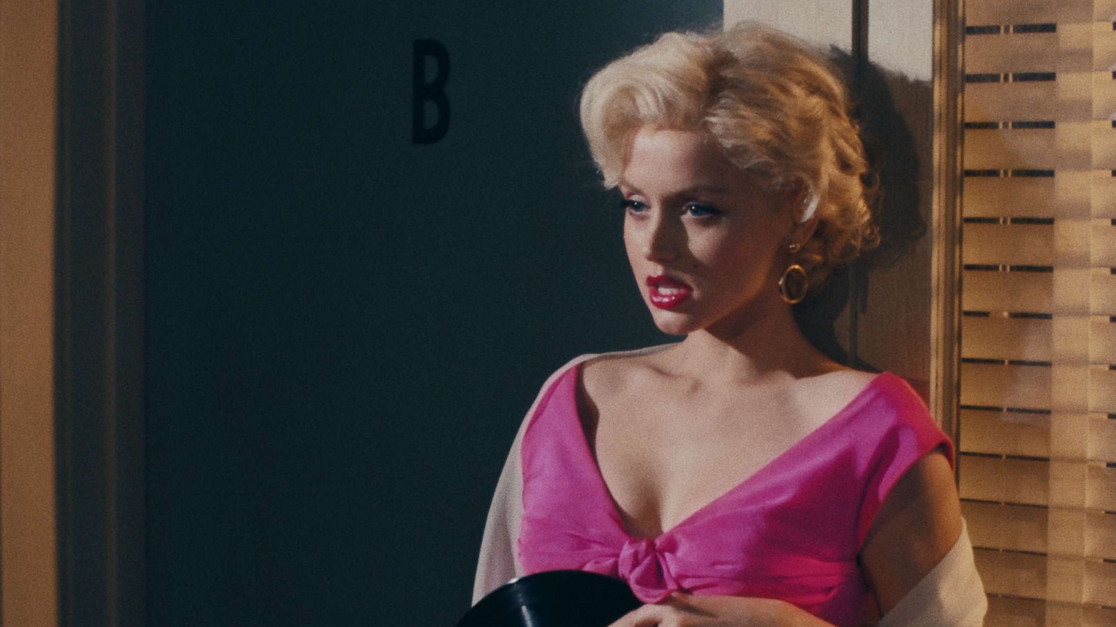 PHOTO: Ana de Armas stars as Marilyn Monroe in the Netflix movie "Blonde."